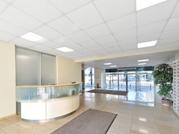 Kauno centre, Vytauto pr., šiuolaikiškame A klasės ,,VERSLO CENTRAS 32‘‘, išnuomojamos 90,64 kv.m ploto BIURO patalpos, 2 aukšte su vaizdu į parką. 10