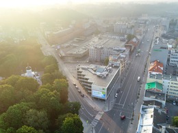 Kauno centre, Vytauto pr., šiuolaikiškame A klasės ,,VERSLO CENTRAS 32‘‘, išnuomojamos 90,64 kv.m ploto BIURO patalpos, 2 aukšte su vaizdu į parką. 10
