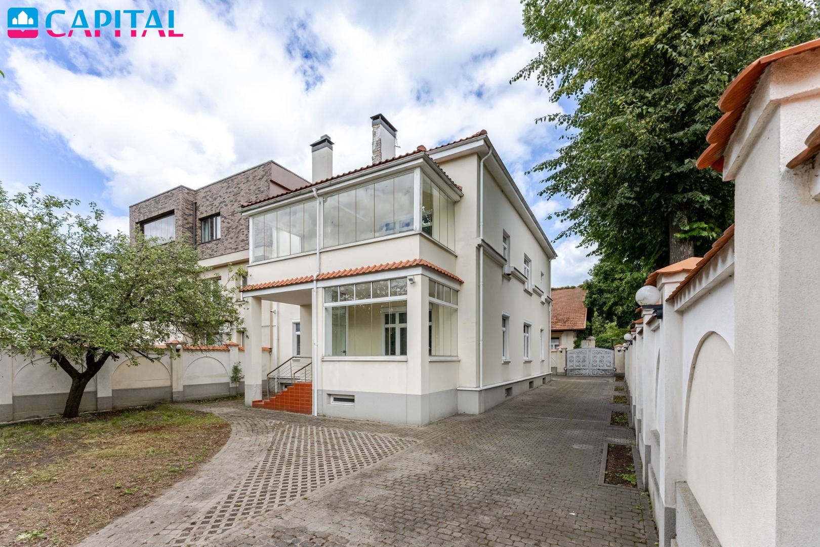 Parduodamos 408 kv.m. komercinės patalpos Jovaro g., Naujamiestyje, Vilniuje