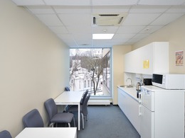 Kauno centre, Vytauto pr., šiuolaikiškame A klasės ,,VERSLO CENTRAS 32‘‘, išnuomojamos 308,69 kv. m. BIURO patalpos, 4 aukšte. 6