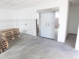 Išnuomojamos patalpos 162 kv.m rūsyje. A klasės ,,VERSLO CENTRAS 32‘‘ Kauno centre, Vytauto pr., 15