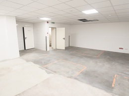 Išnuomojamos patalpos 162 kv.m rūsyje. A klasės ,,VERSLO CENTRAS 32‘‘ Kauno centre, Vytauto pr., 3