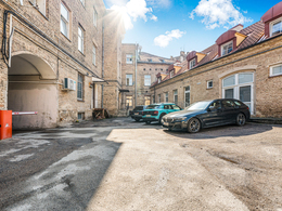 Parduodamos 140 kv.m prekybos/paslaugų patalpos Pylimo/Vingrių g., Senamiestyje, Vilniuje 21