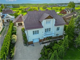 Parduodamas namas S. Nėries g. 39, Mažeikiuose, 350.00 kv.m ploto, 2 aukštai 4