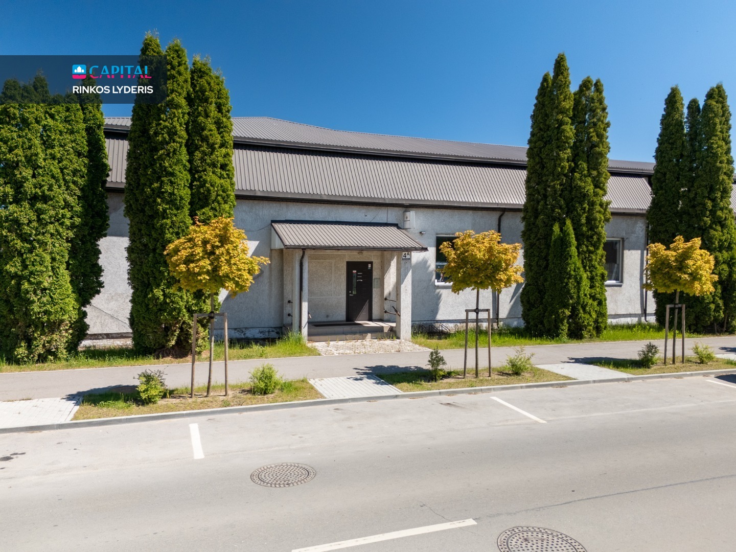 Parduodamas 972 kv.m pastatas su nuosavu 31 a. žemės sklypu Veterinarijos g. 4, Tauragėje