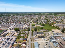 Parduodamas 972 kv.m pastatas su nuosavu 31 a. žemės sklypu Veterinarijos g. 4, Tauragėje 13