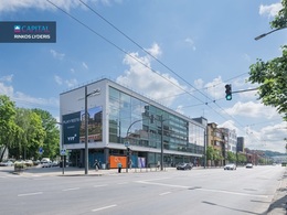 Kauno centre, Vytauto pr., šiuolaikiškame A klasės ,,VERSLO CENTRAS 32‘‘, išnuomojamos 11,65 kv.m. BIURO patalpos, 2 aukšte. 7