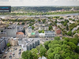 Kauno centre, Vytauto pr., šiuolaikiškame A klasės ,,VERSLO CENTRAS 32‘‘, išnuomojamos 11,65 kv.m. BIURO patalpos, 2 aukšte. 25